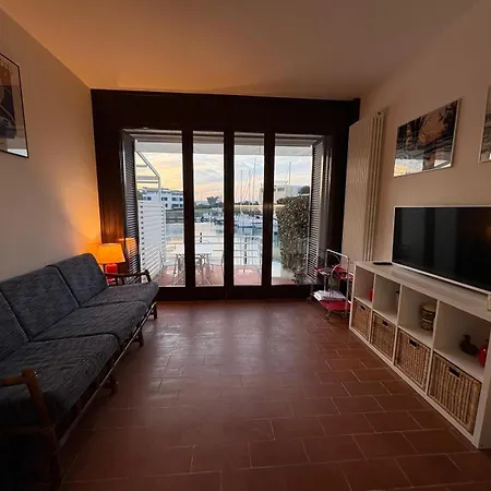 Semesterbostad A Schiera Terramare